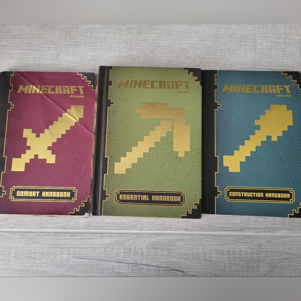 Bundle Minecraft Books Combat‎ Handbook Construction Handbook Essential Handbook